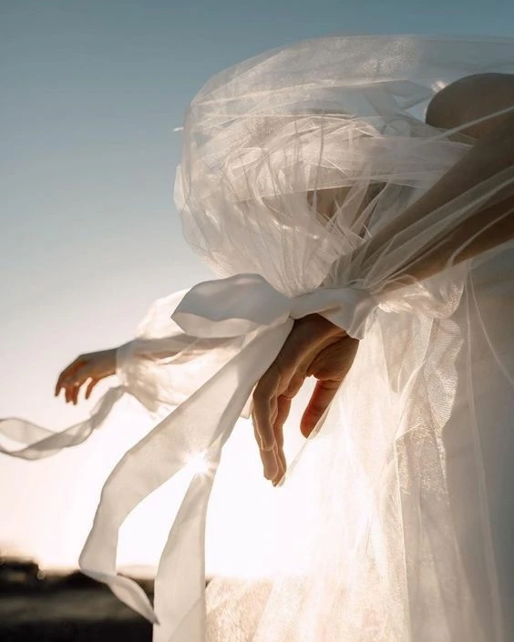 The Best Self-Tanners for Perfectly Bronzed Skin on Your Wedding Day — photo 2
