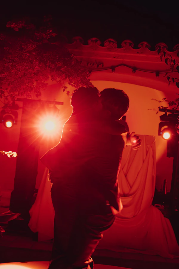 An Artist & Designer’s Art-Driven Spanish Wedding at a 16th-Century Cortijo, Drenched in Citrus and Calla Lilies