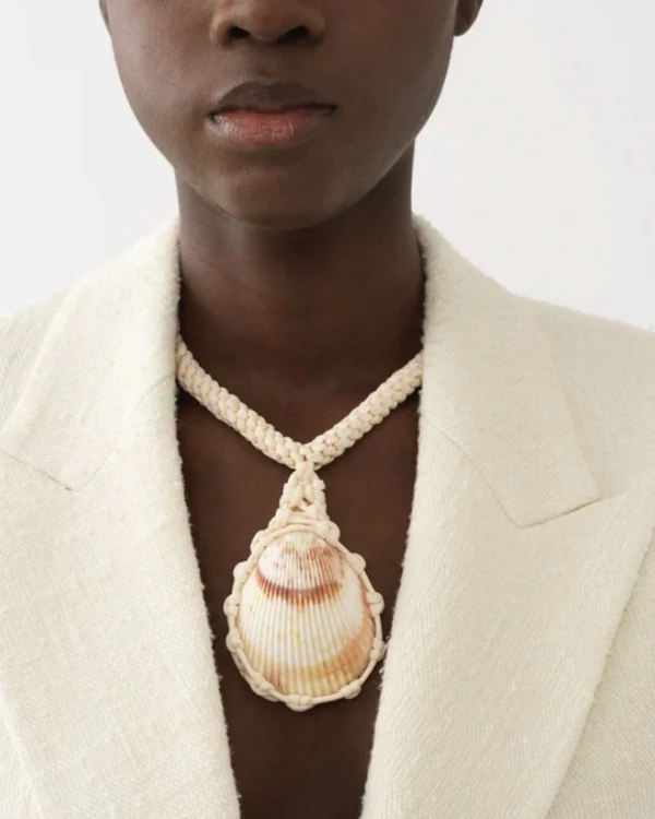 35 Ocean-Inspired Accessories to Complete Your Beach Bridal Look — photo 2