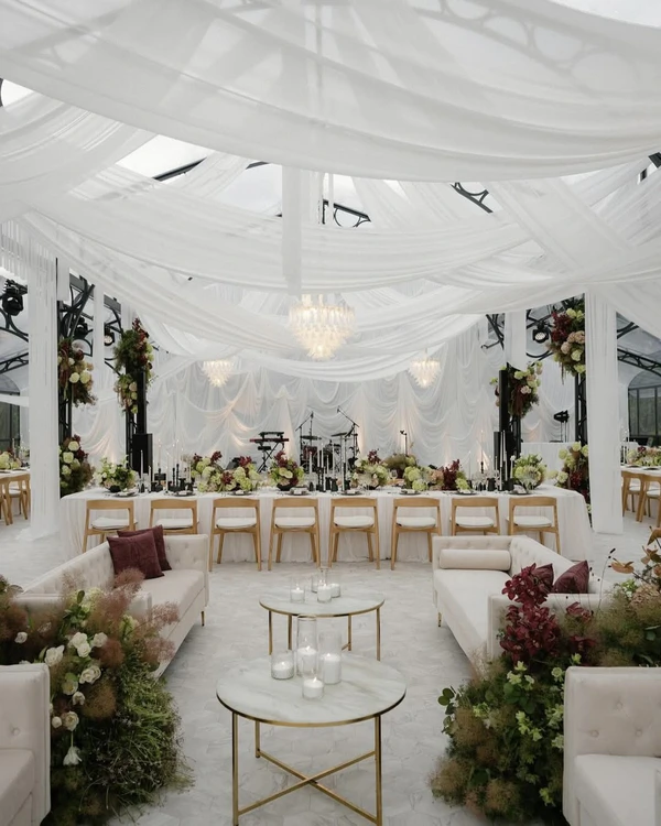 How to Navigate Different Wedding Visions as a Couple