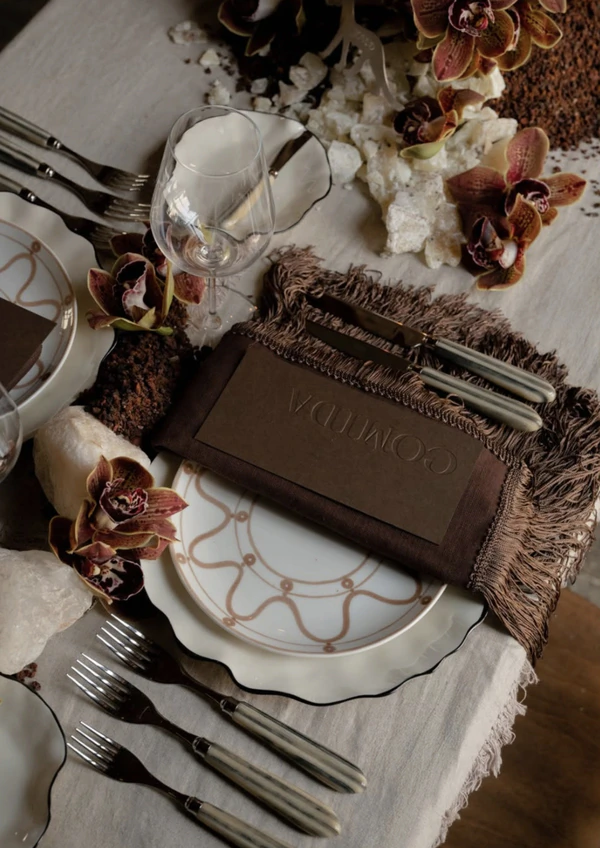 <a href="https://www.instagram.com/p/DWjpPDwFaM-/?img_index=1">Ashley Smith Events</a>, Photography: <a href="https://www.instagram.com/normanandblake/">Norman & Blake</a>