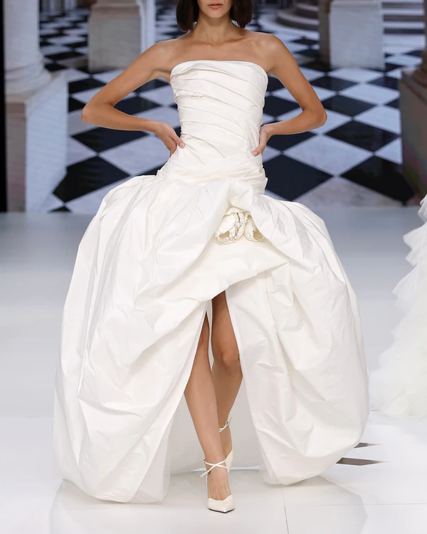 30 Vintage-Inspired Wedding Dresses from the 2026 Bridal Collections