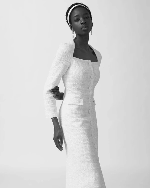 Elegant Bridal Dresses for Autumn Wedding