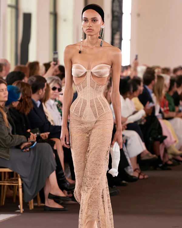 Paris Haute Couture Fashion Week F/W 2023: 40 Looks to Inspire the Modern Bride