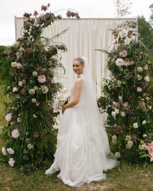 Behind the Scenes: The Flowerslinger
