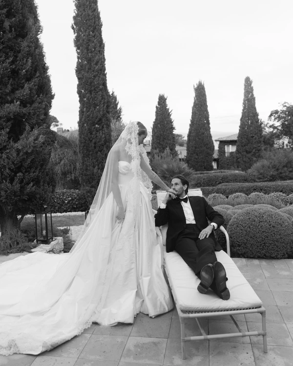 The Top Wedding Photography Trends for 2025 According to Pinterest
