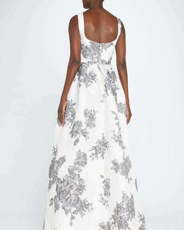 Do Colorful Wedding Dresses Have a Moment?