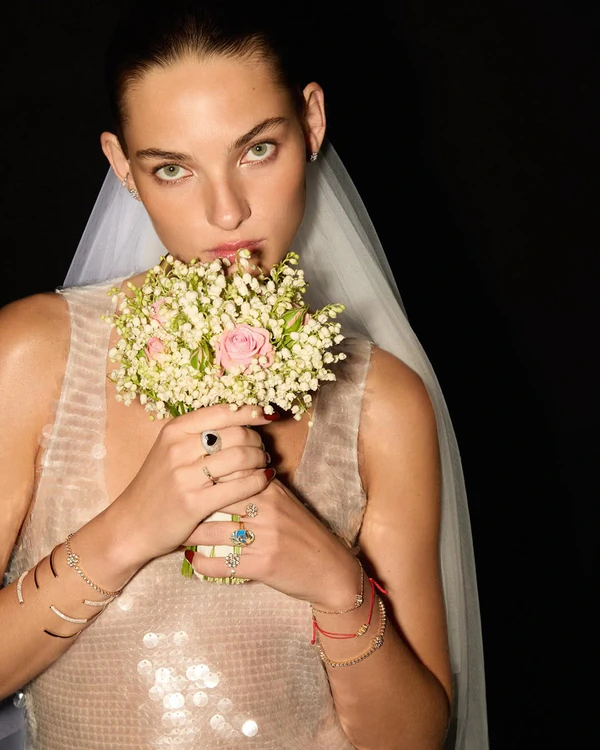 9 Stylish Bouquet Trends We're Loving for Brides Right Now — photo 2