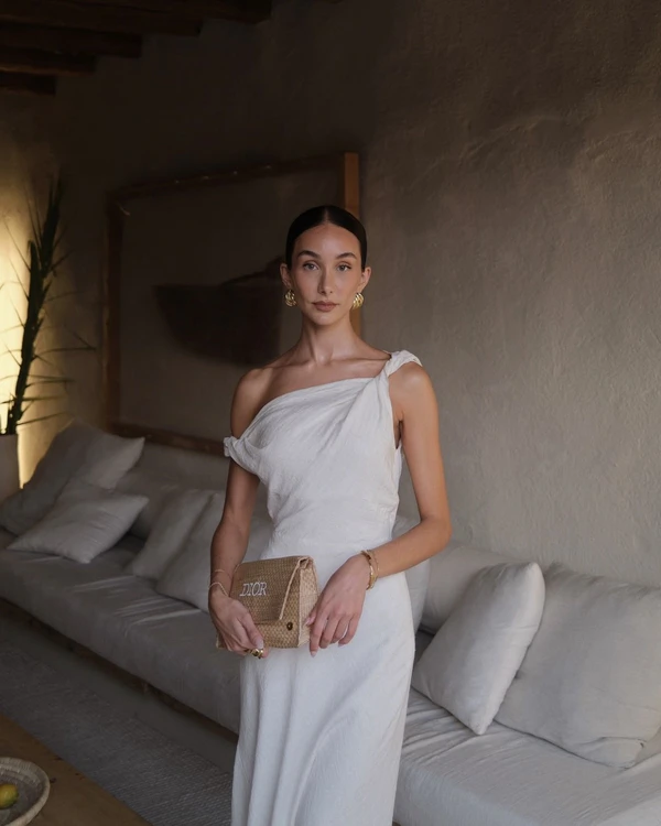 10 Beauty Influencers for Chic Bridal Makeup Inspo