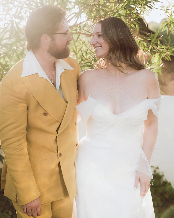 A Vibrant Retro Wedding in a Charming Portugese Castle
