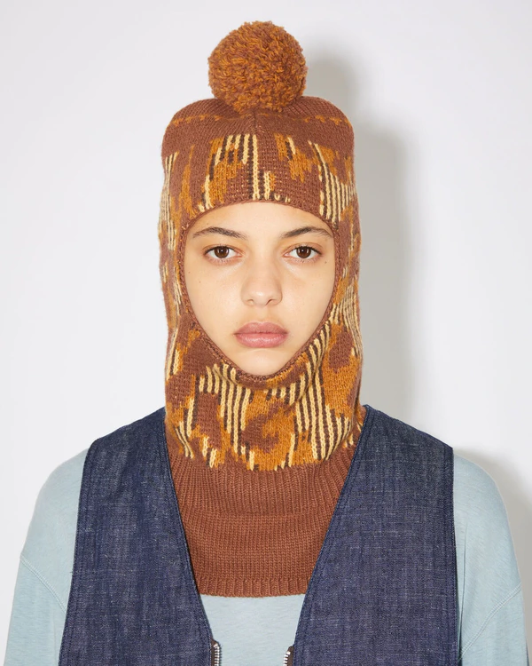 14 Trendy Winter Hats