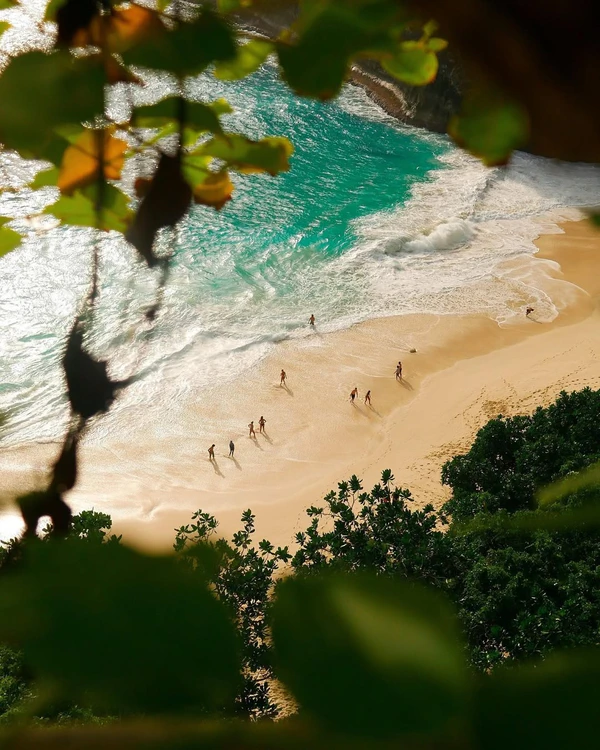 The Top Wedding & Honeymoon Destinations for 2025 According to Pinterest
