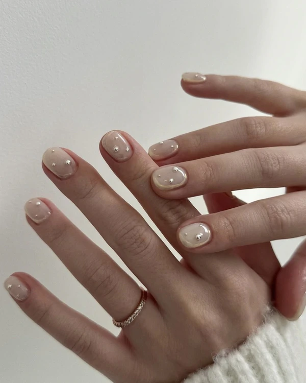Chic Bridal Nail Inspiration