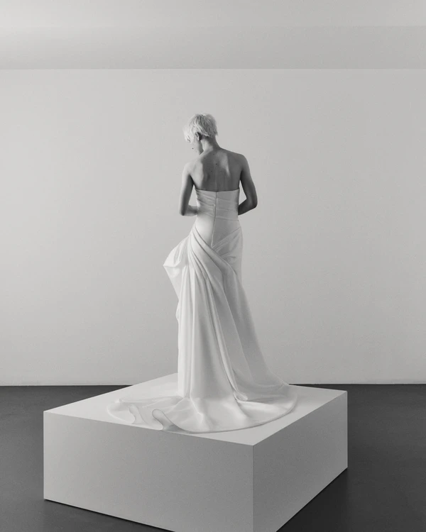 Viktor & Rolf Mariage Unveils Fall 2026 Bridal Collection