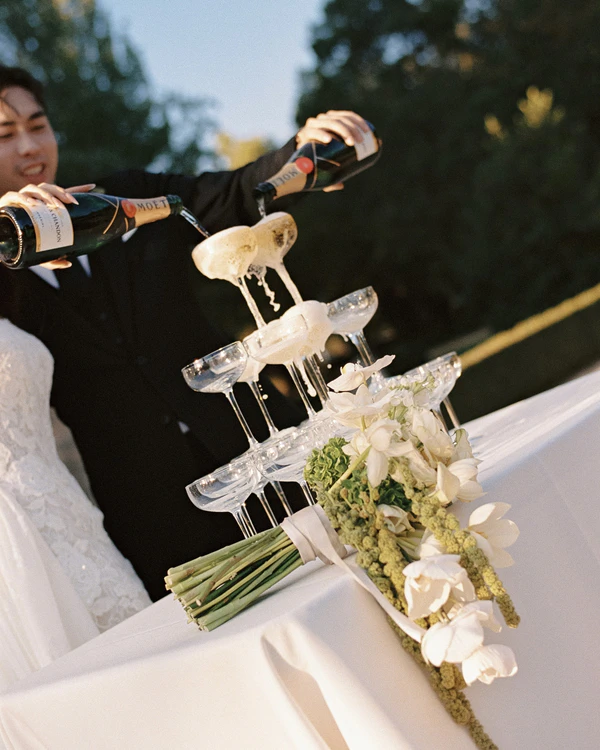 A Unique Fusion of Italian, Spanish & Chinese Cultures in this Chic Madrid Garden Wedding