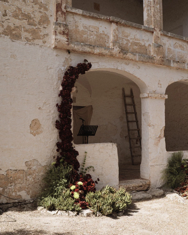 An Intimate Menorca Quarry Wedding with Avant-Garde Design & Vintage Bridal Looks