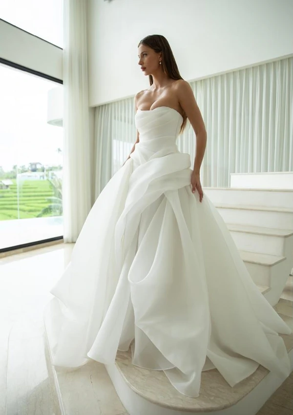Mariana Hardwick, wedding bridal in Melbourne, Australia — portfolio photo 2