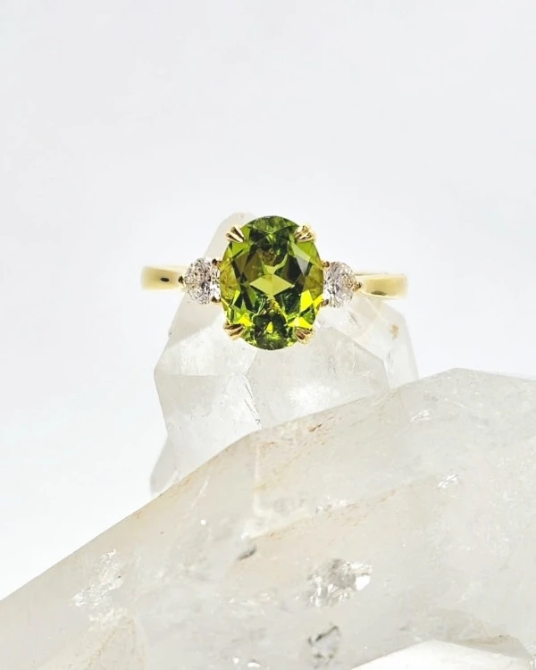 Color Your Love: The Ultimate Guide to Engagement Ring Gemstones