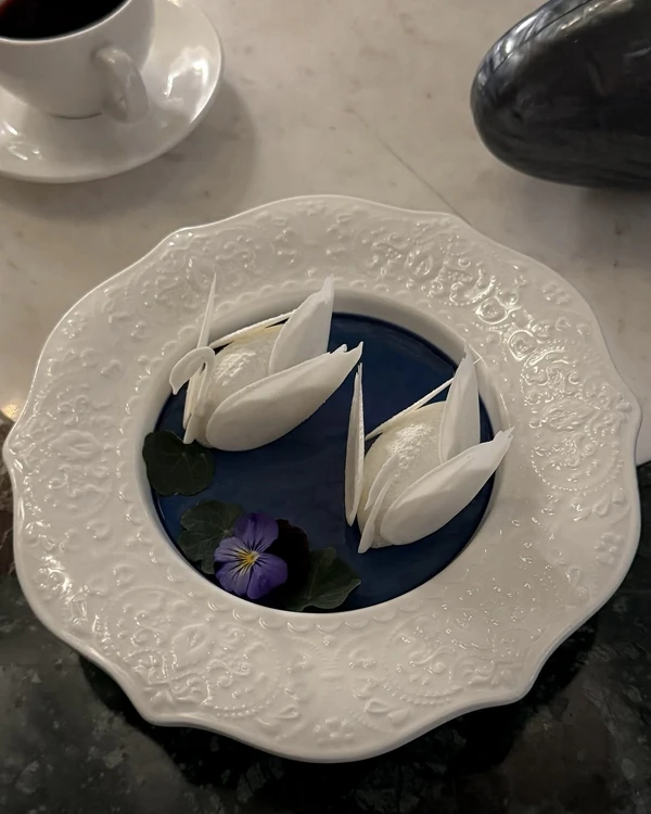 Trend: Swan Wedding Décor