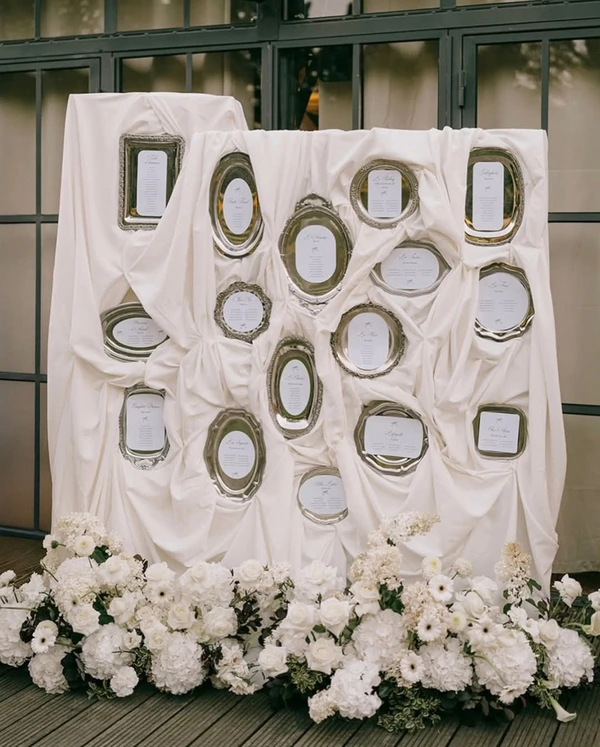 <a href="https://www.instagram.com/p/DTGREOrjO7d/?igsh=bDljc2VtbHRpbW10">Ivory Romance</a>, Photography: <a href="https://www.instagram.com/marjorie.manfre?igsh=MWwxbWl6b3JtZXFuaQ==">Marjorie Manfre</a>