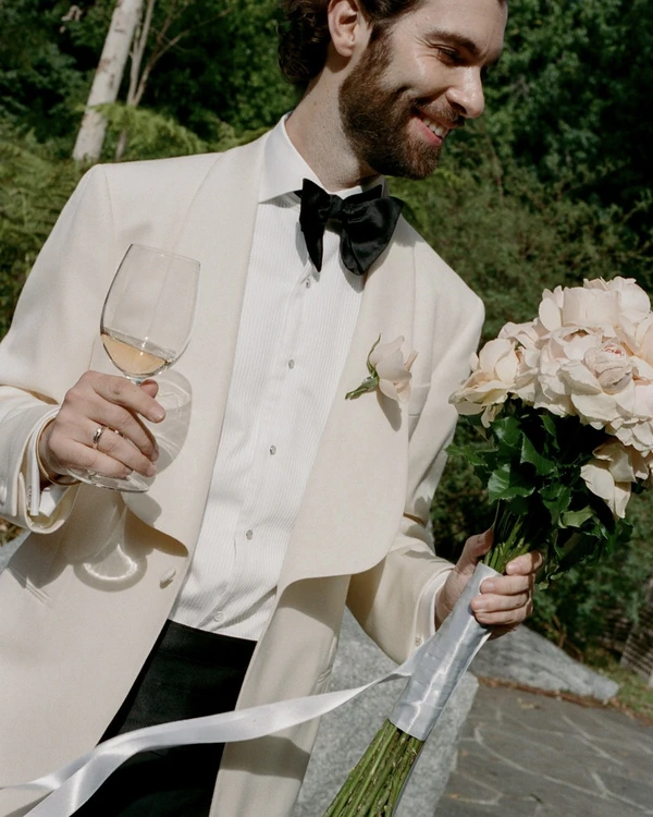 Inside a Daringly Colorful & Cool Wedding at a Melbourne Art Gallery