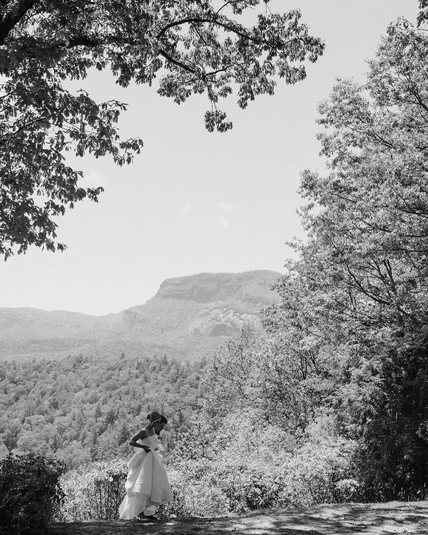 Photography: <a href="https://www.instagram.com/p/DJ-J0YtM7wZ/?img_index=6">Julia Wade</a>