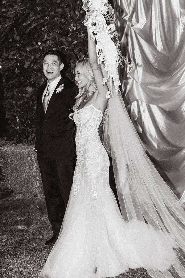 A Dreamlike Siren-Inspired Wedding With Oceanic Details in California