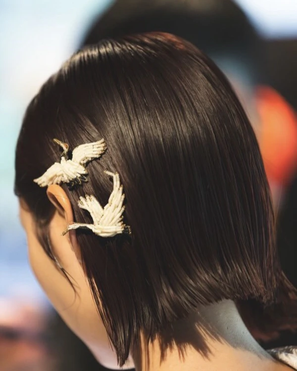 20 It-Girl Bridal Hair Accessories Beyond the Veil