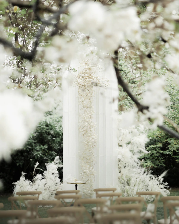 An Intimate Sustainable Wedding in China