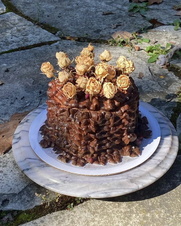 40 Irresistible Chocolate Brown Wedding Cakes & Desserts