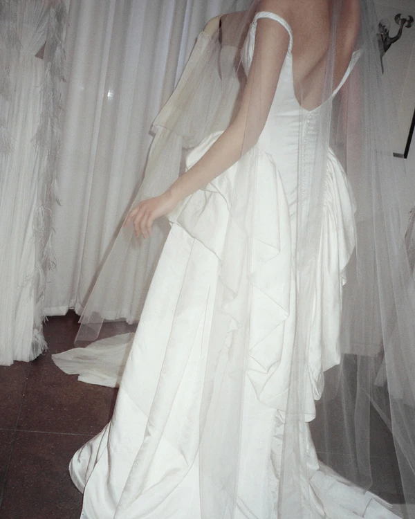<a href="https://www.instagram.com/houseofgilles/">House of Gilles</a>, Photography: <a href="https://www.instagram.com/calenrose/">Calenrose</a>