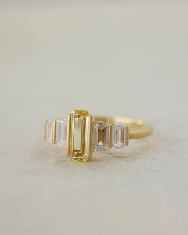 <a href="https://junerings.com/products/sapphire-diamond-five-stone-oak">June Rings</a>