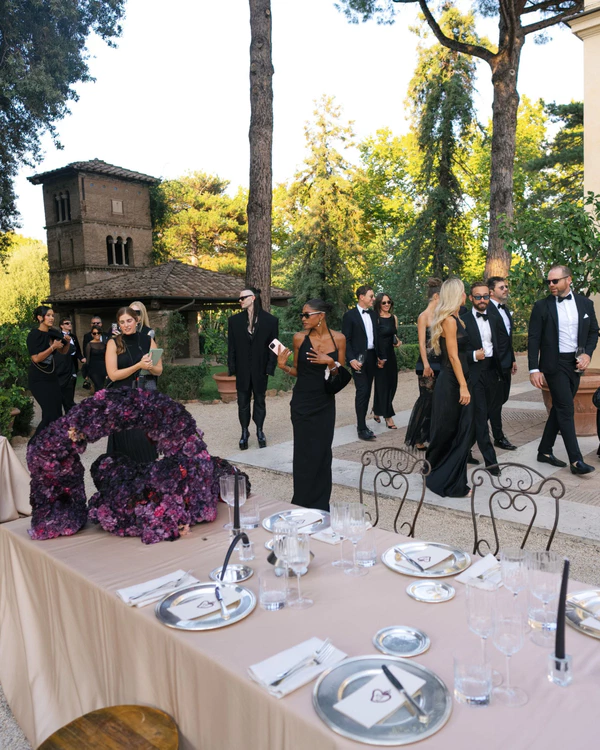 From Roman Garden Romance to a Red-Lit Nightclub at This Villa Aurelia Wedding