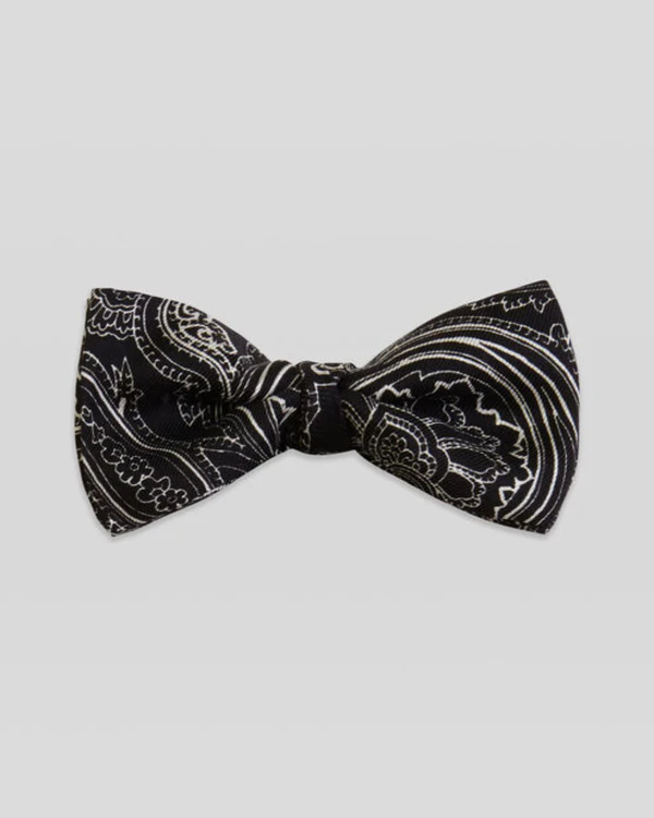 Ties for Grooms: 12 Stylish Options to Complement the Look