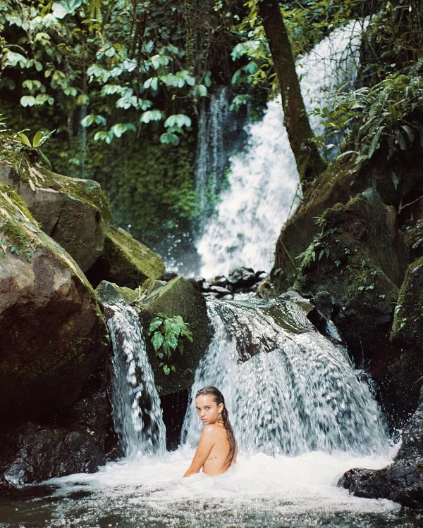 The Top Wedding & Honeymoon Destinations for 2025 According to Pinterest