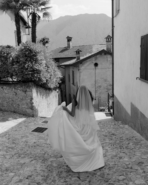 An Intimate Gothic Romance Elopement at a Historic Lake Como Villa