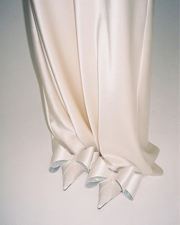 Gorgeous Wedding Shoes with Bows — photo 1