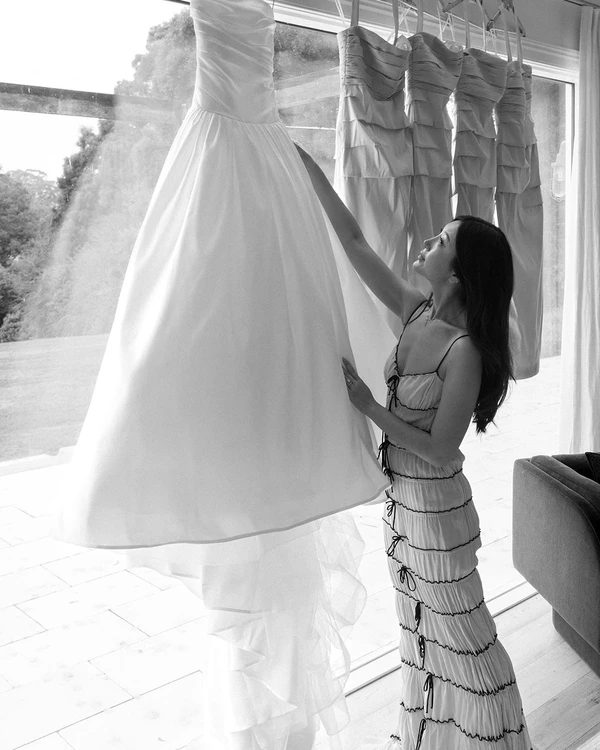 An Elegant Garden Wedding with a Traditional Korean Twist