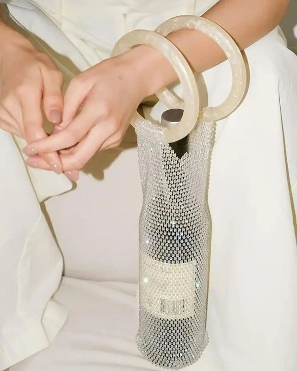 40 Statement Accessories to Complete Your Wedding Wardrobe