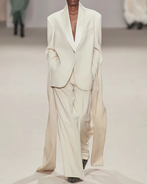 Our Editor's Top Bridal Styles from the FW24 Runways
