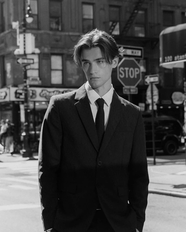 10 Menswear Influencers for Effortlessly Cool Groom Style