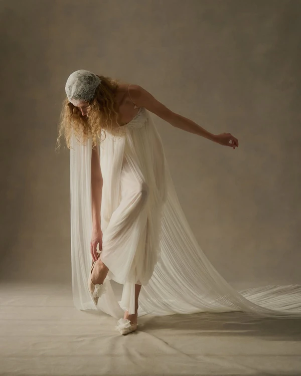 <a href="https://www.instagram.com/p/DWznWLsj1ZQ/?img_index=3">﻿Alexandra Grecco</a>, Photography: <a href="https://www.instagram.com/jennasaraco/">Jenna Saraco</a>