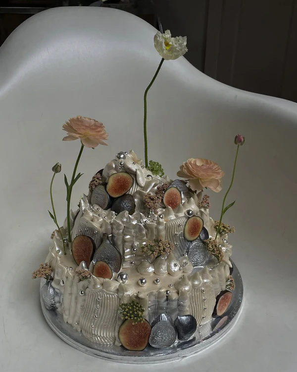 9 It-Cake Trends Set to Define Spring/Summer 2026 Weddings — photo 2
