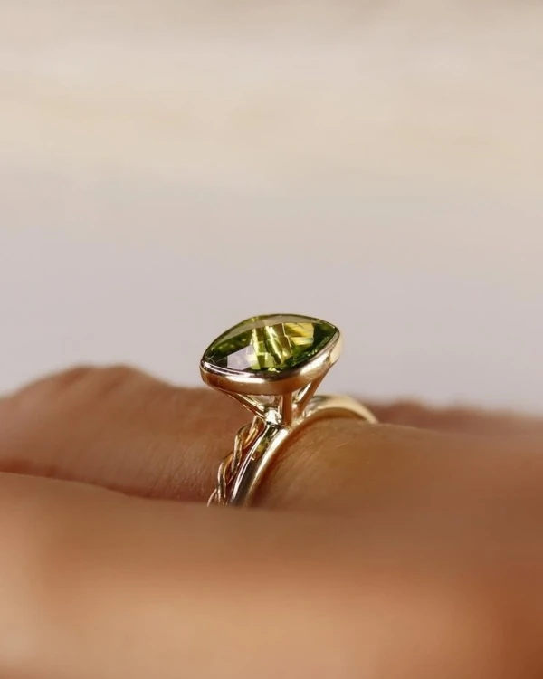 Color Your Love: The Ultimate Guide to Engagement Ring Gemstones