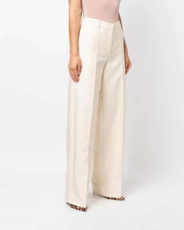 Stylish Pantsuits for a Modern-Day Bridal Look