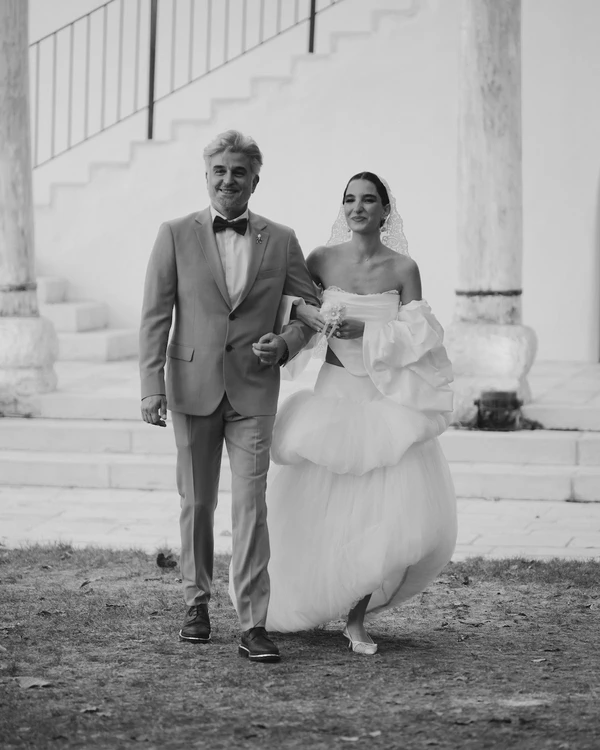 A Chic Sun-Drenched Wedding Amongst a Free-Range Farm Estate