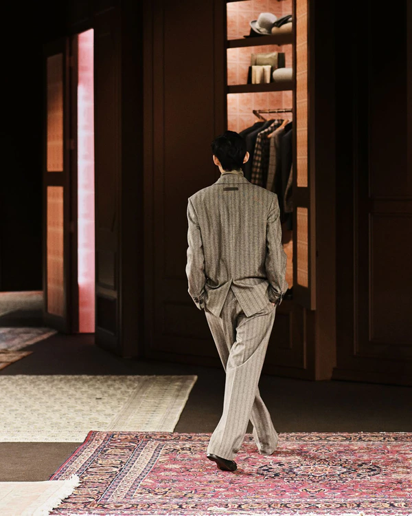 <a href="https://www.instagram.com/zegna/p/DUVjr-ylhDB/?hl=en&img_index=1">Zegna</a>