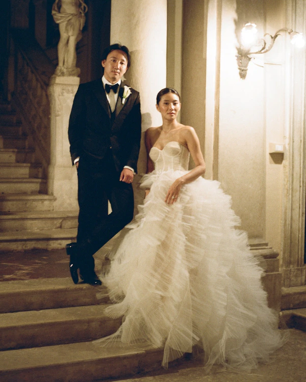 A Chic Black Tie Editorial-Inspired Wedding on Lake Garda, Italy — photo 1