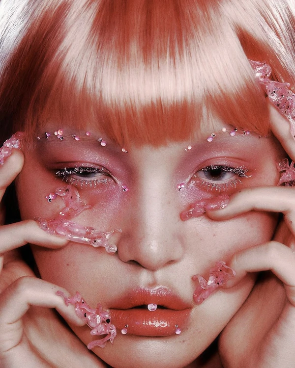 30 Trendy Valentine's Day Nail Designs to Try in 2025 — photo 1