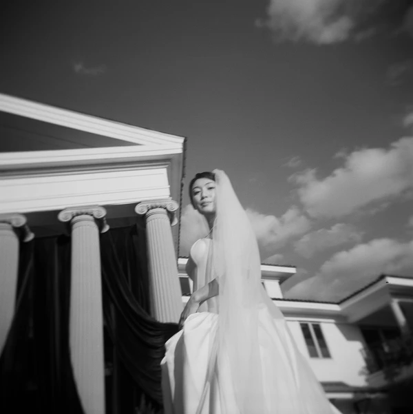 A Glamorous Art Deco Celebration Inspired by Vintage Travel at Gatsby Mansion